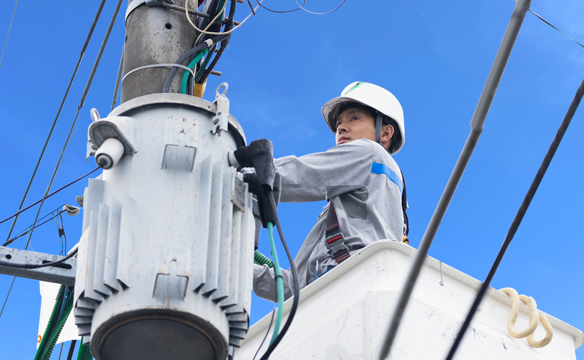 写真：配電工事